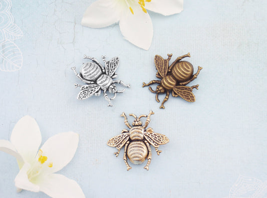 Bronze bee brooch. Silver, gold, copper, rainbow Bee jewelry. Bee pin. Bee broach. Antiqued bee brooch. Dainty small vintage style brooch